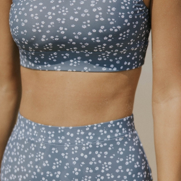 High-Waist Blue Floral Bikini Set - Sporty Scoop Top - Picture 3 of 12